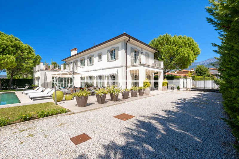 Villa in Forte dei Marmi