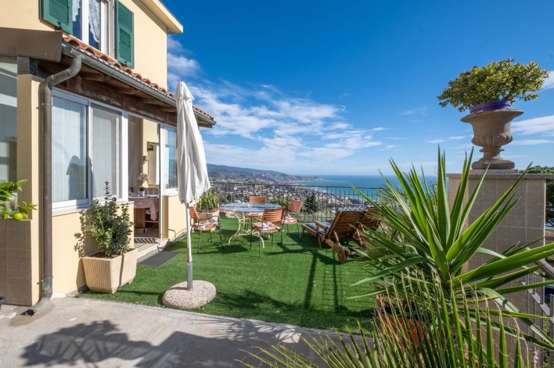 Self-contained apartment in Sanremo
