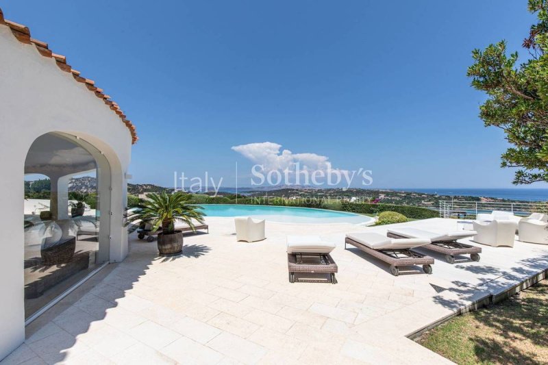 阿尔扎凯纳别墅