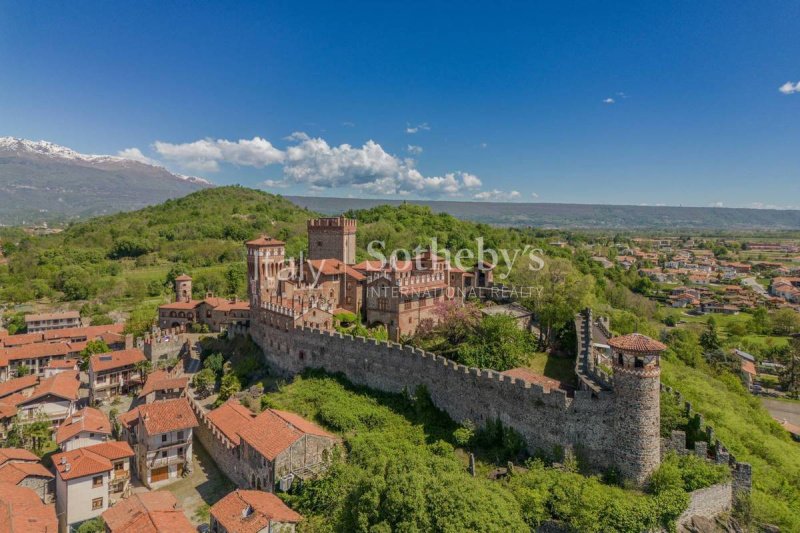 Kasteel in Pavone Canavese