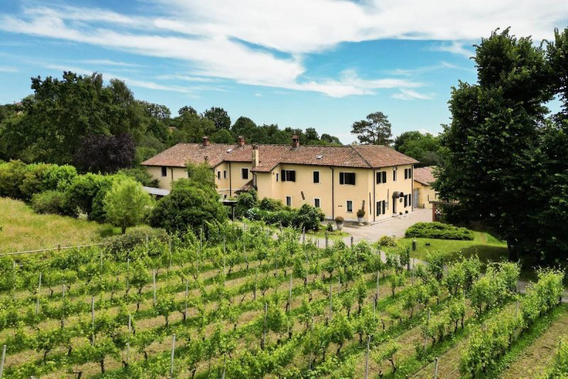 Casa indipendente a Bogogno