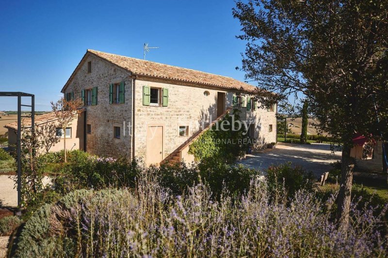 Farmhouse in Cingoli