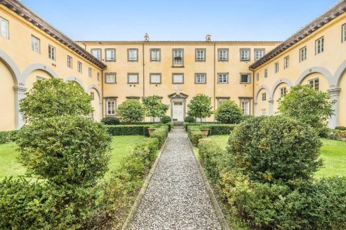 Apartamento em Lucca