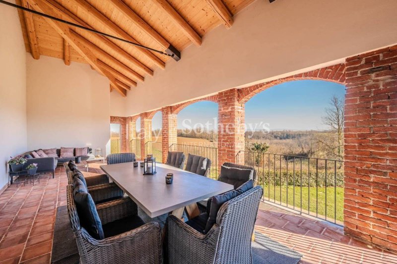 Villa i Incisa Scapaccino