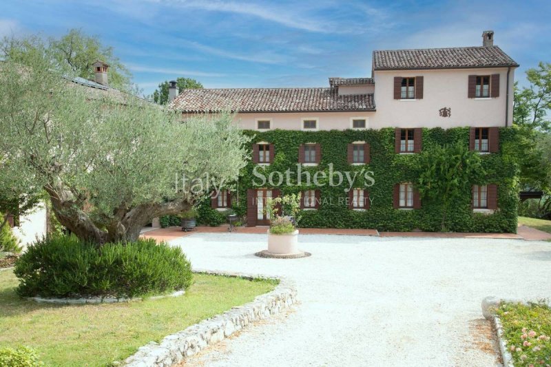 Сельский дом в Конельяно