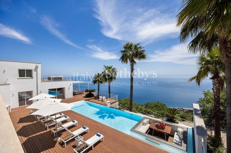 Вилла в Летоянни