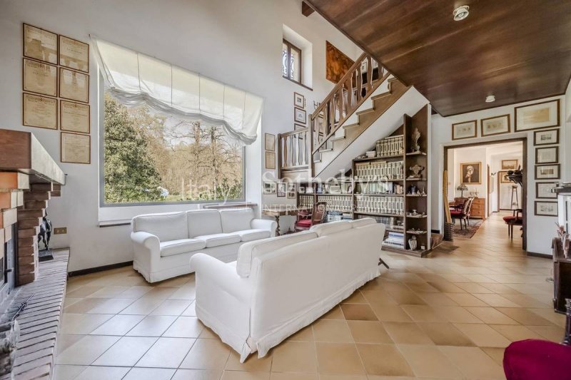 Villa à Castelletto sopra Ticino