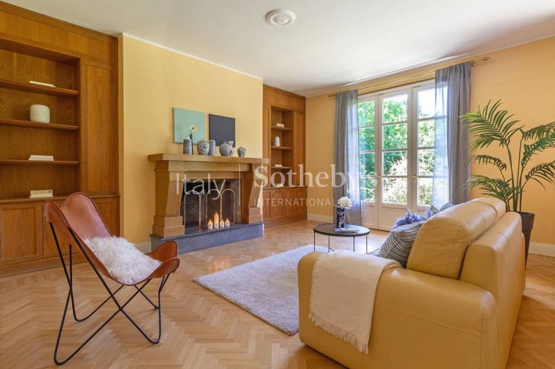 Вилла в Ольтрона-ди-Сан-Маметте