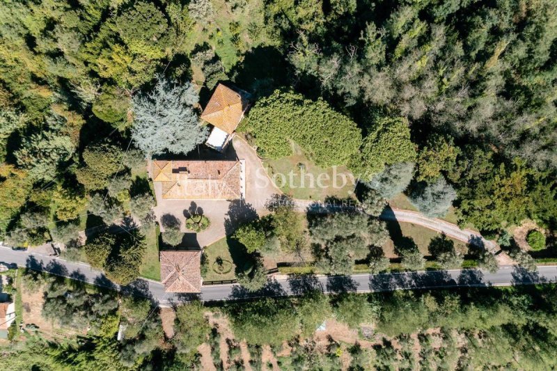 克雷斯皮纳-洛伦扎纳别墅