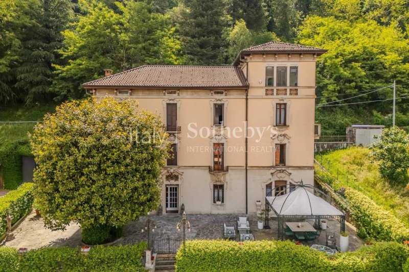 Villa en Porto Ceresio