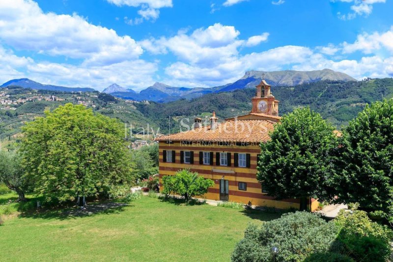 Country house in Massarosa