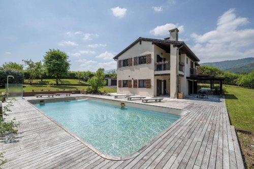 Сельский дом в Кавазо-дель-Томба