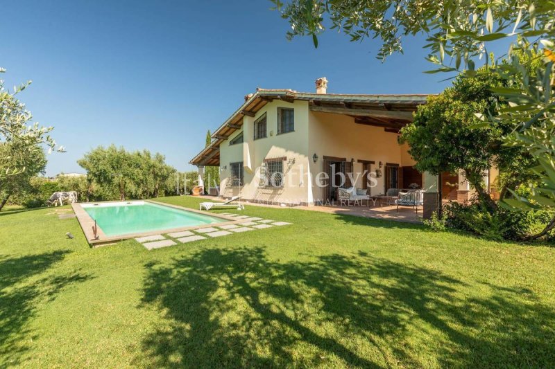 卡帕尔比奥半独立房屋