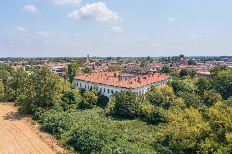 兰德里亚诺村庄