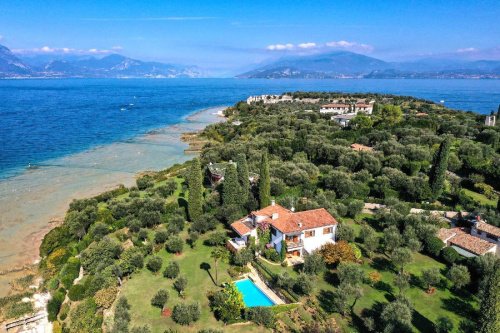 Villa a Sirmione