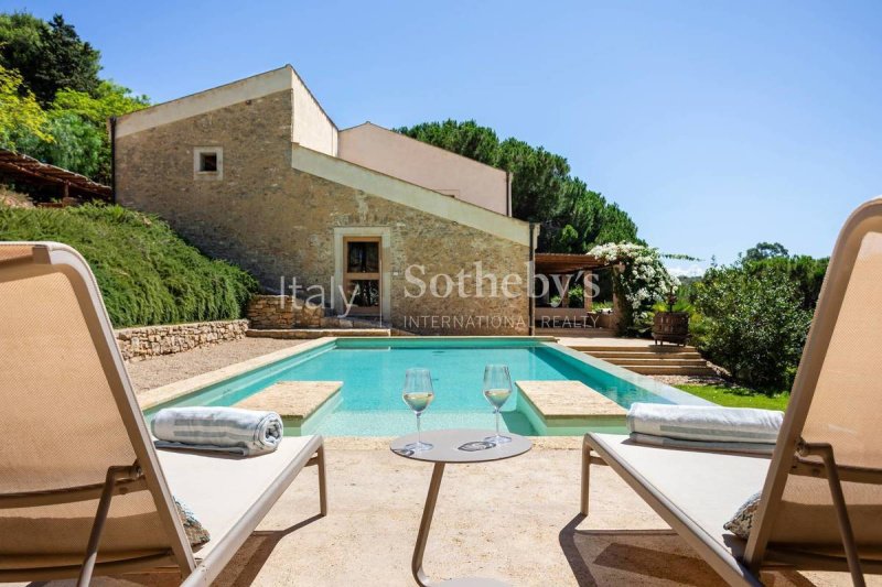 Сельский дом в Кальтаджироне