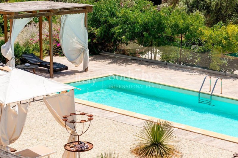 Hus på landet i Noto