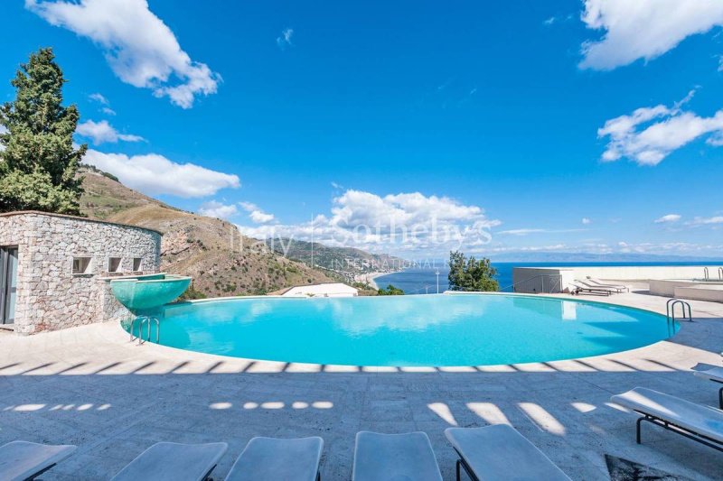 Apartamento em Taormina
