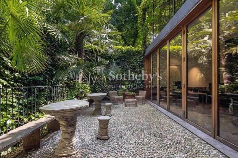 Casa independente em Milão