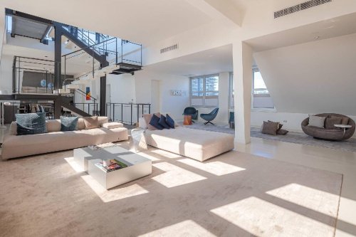 Чердак в Милан