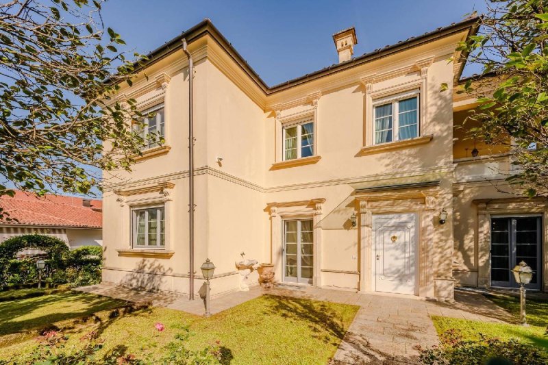 Вилла в Лавена-Понте-Треза