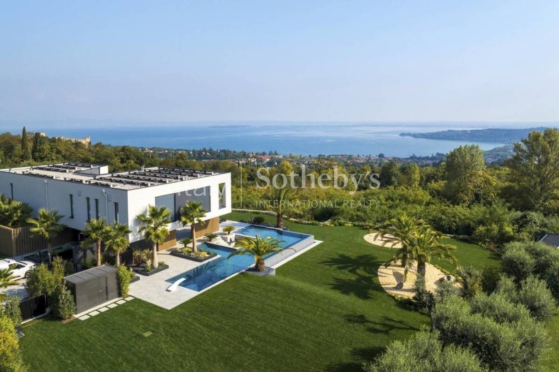 Villa in Padenghe sul Garda