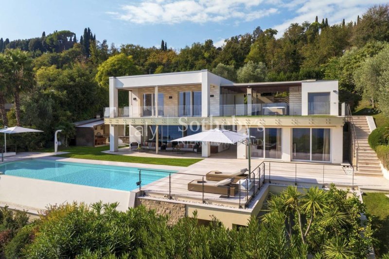 Villa in San Felice del Benaco