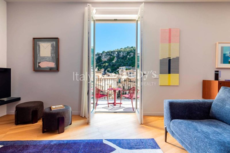 Apartamento em Módica