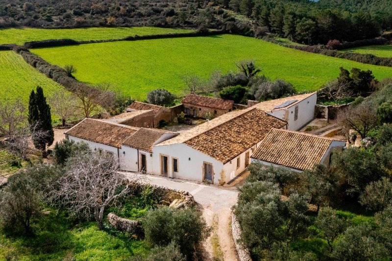 4 Bedrooms Country house for sale in Noto [798388] | Gate-away®