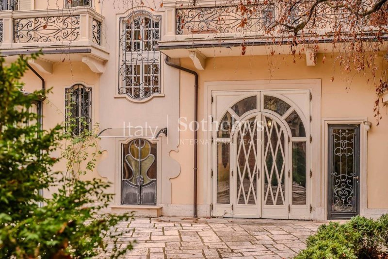 Detached house in Turin