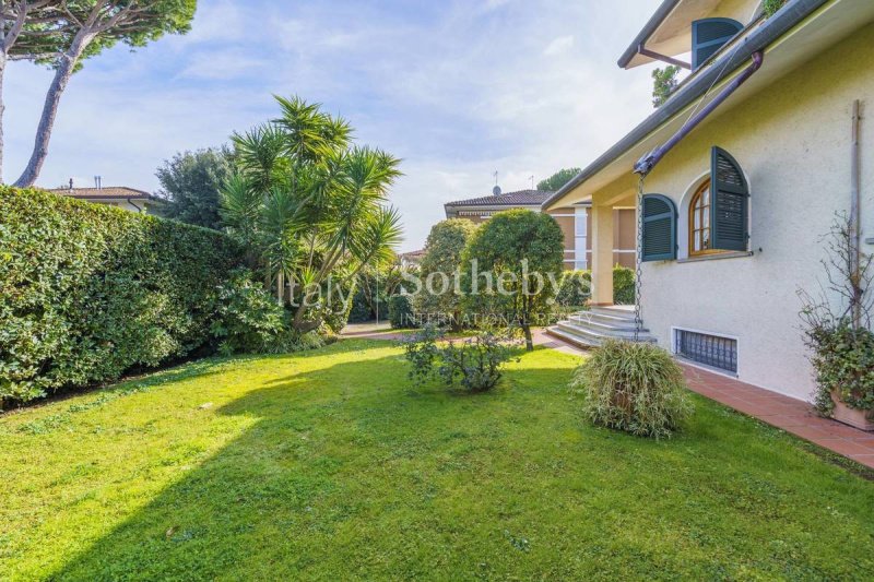 Villa in Forte dei Marmi