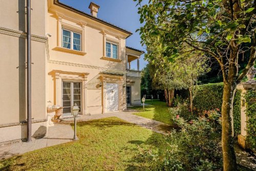 Villa i Lavena Ponte Tresa