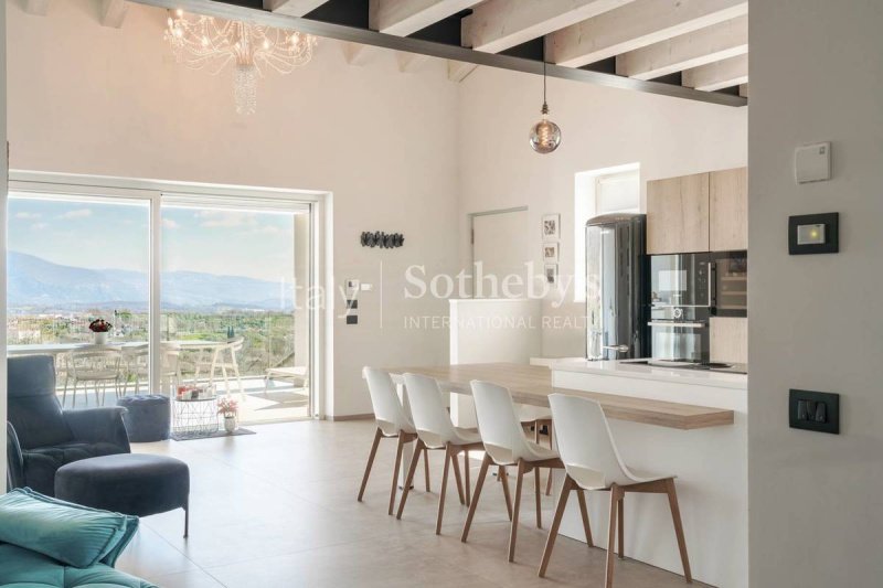 Villa a Costermano sul Garda
