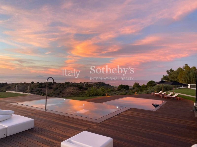 Villa en Valdina