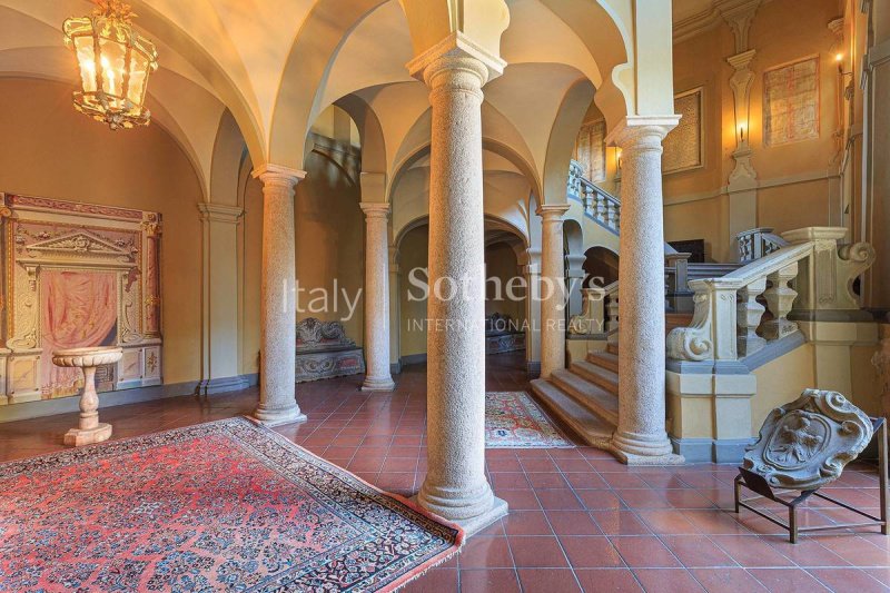 Palazzo a Piacenza
