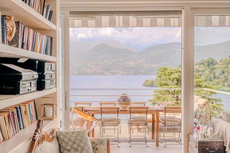 Moradia em Laveno-Mombello