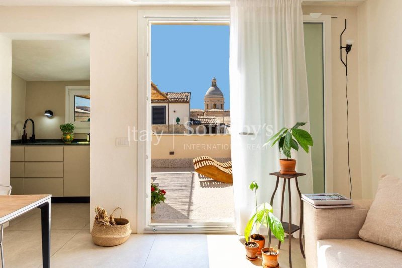 Casa independiente en Noto