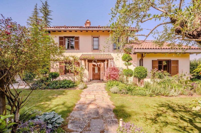 Villa in Bodio Lomnago