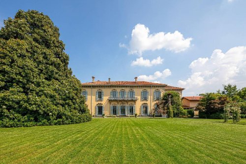 Villa a Merate