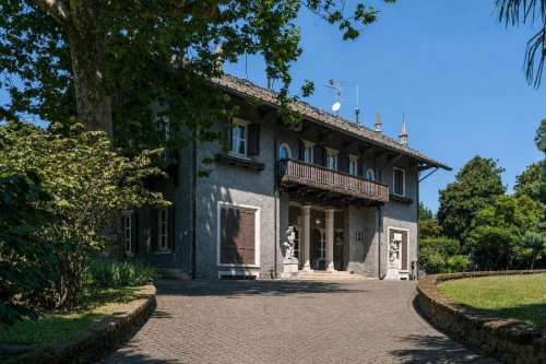 Villa in Besana in Brianza