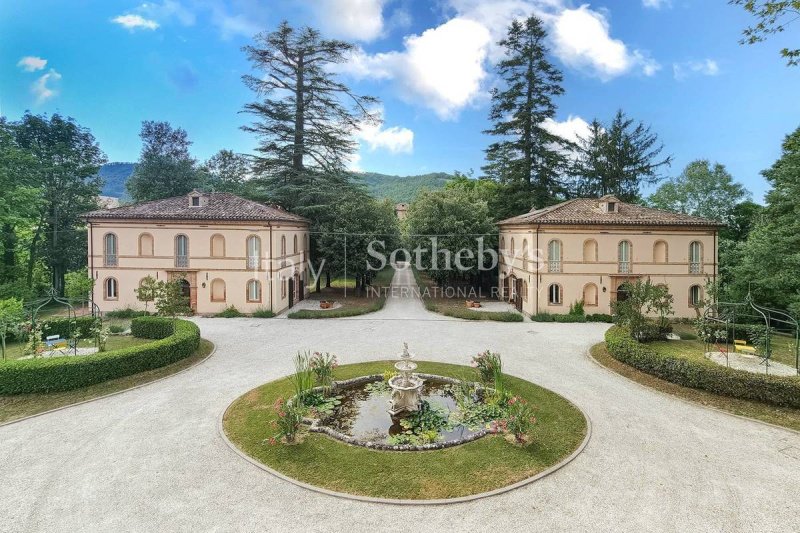 Villa in Amandola