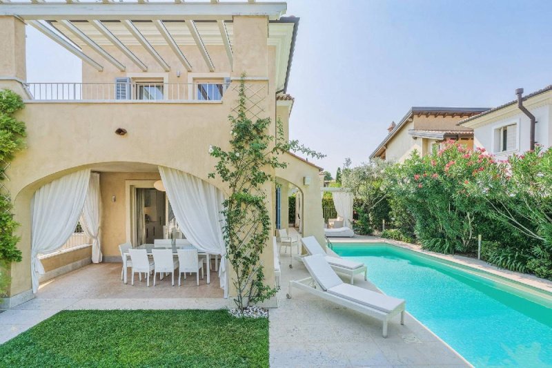 Villa i Manerba del Garda