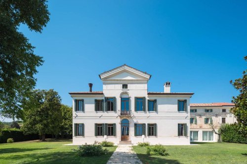 Villa in Nervesa della Battaglia