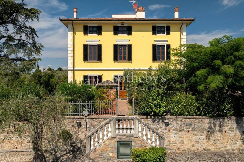 Villa in Montecarlo