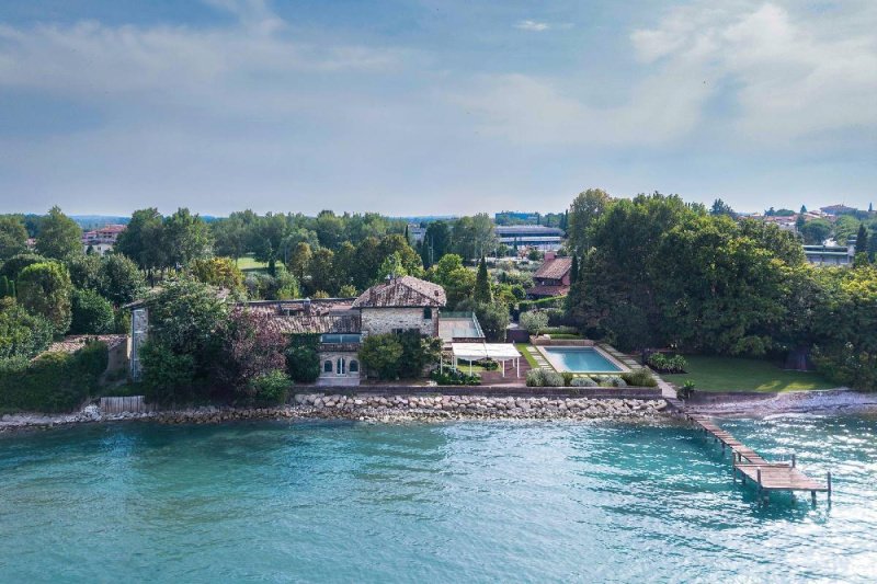 Maison de campagne à Sirmione