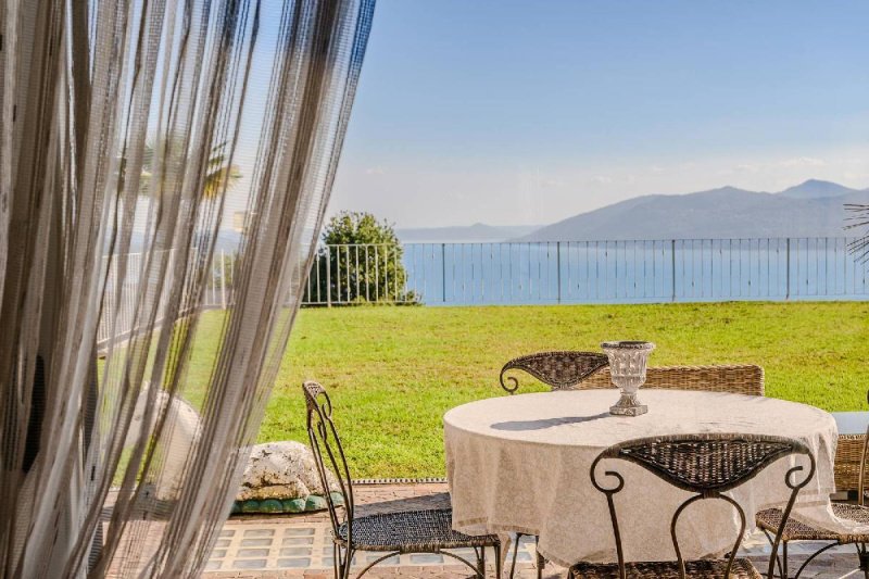 Villa en Arizzano