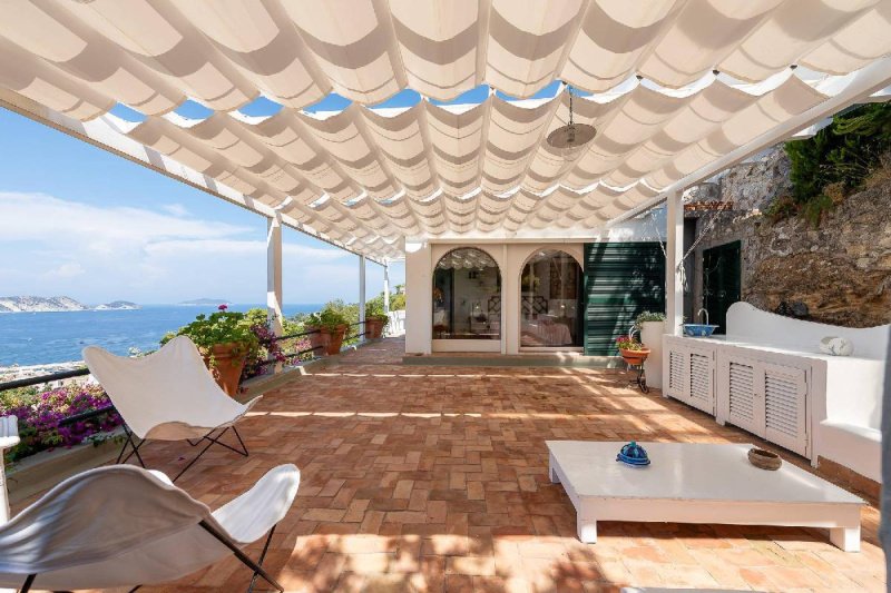 Villa i Ponza