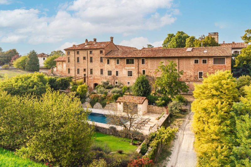 Casa de campo en Cerrina Monferrato