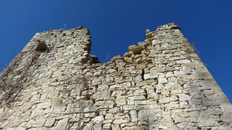 Башня в Баски