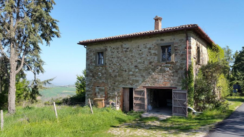 Klein huisje op het platteland in Fratta Todina